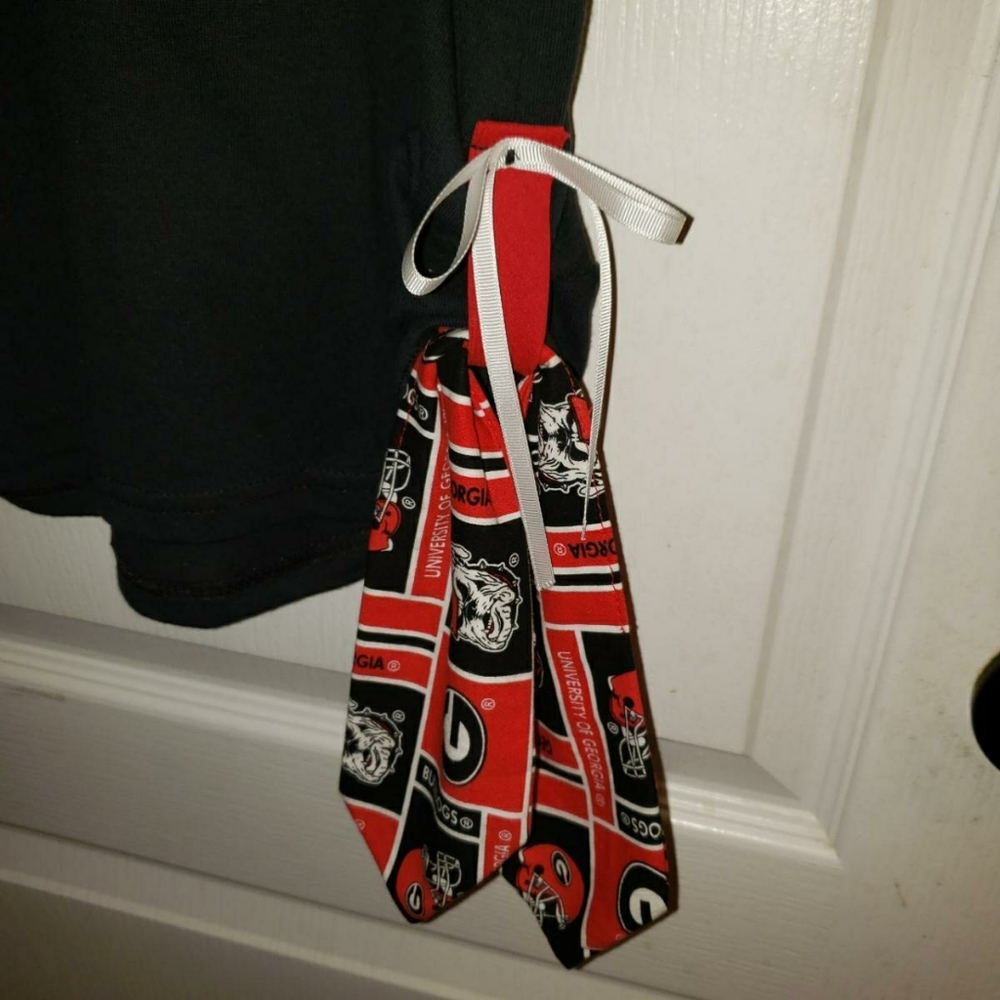NWOT Georgia Bulldogs Shirt w Hair Tie - Picture 5 of 6